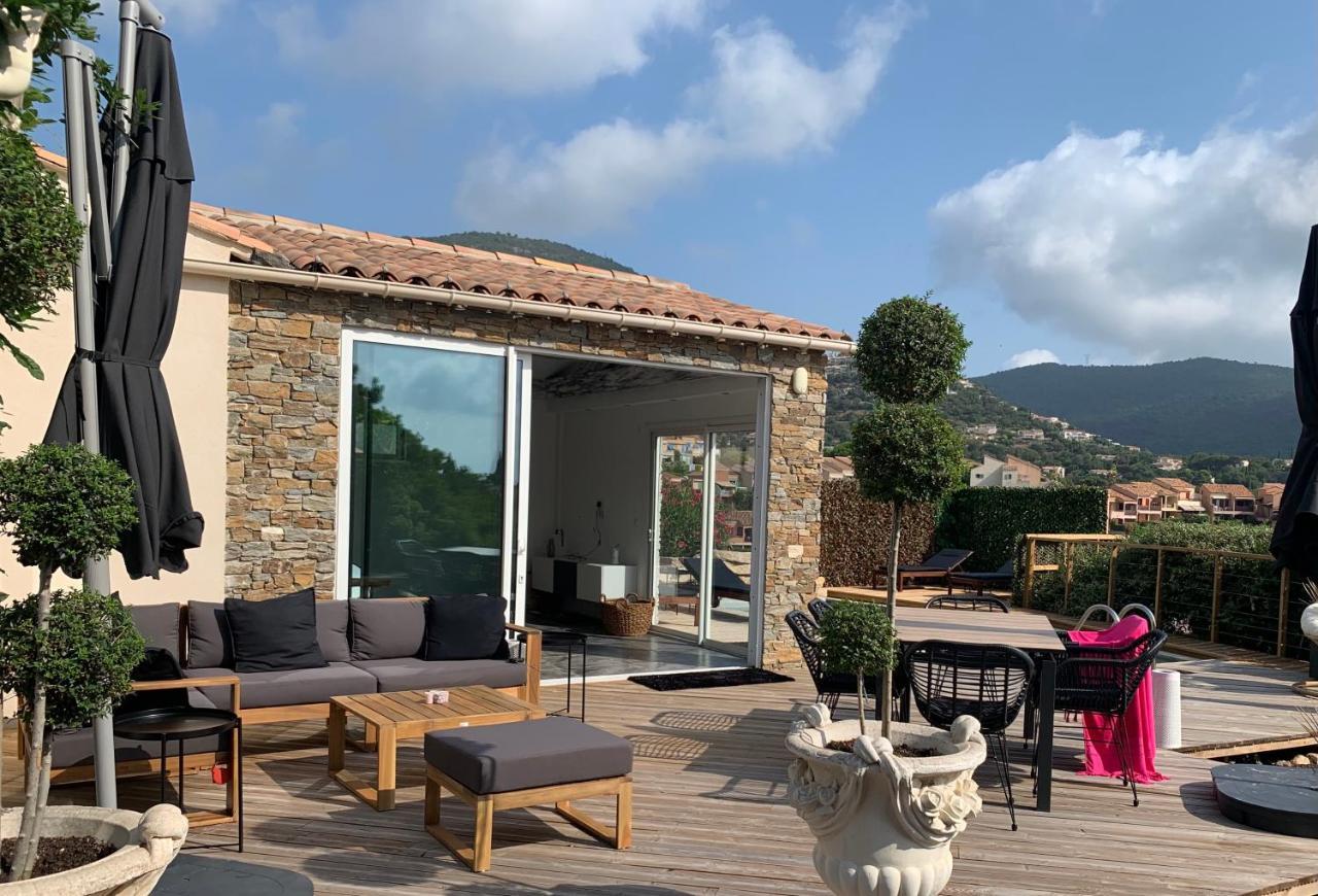 Villa Perla Saint-Tropez Cavalaire Sur Mer, 3-5 Chambres, Vue Mer, Piscine Chauffee Avril A Octobre Exterior photo