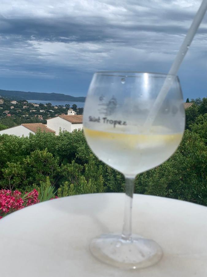 Villa Perla Saint-Tropez Cavalaire Sur Mer, 3-5 Chambres, Vue Mer, Piscine Chauffee Avril A Octobre Exterior photo
