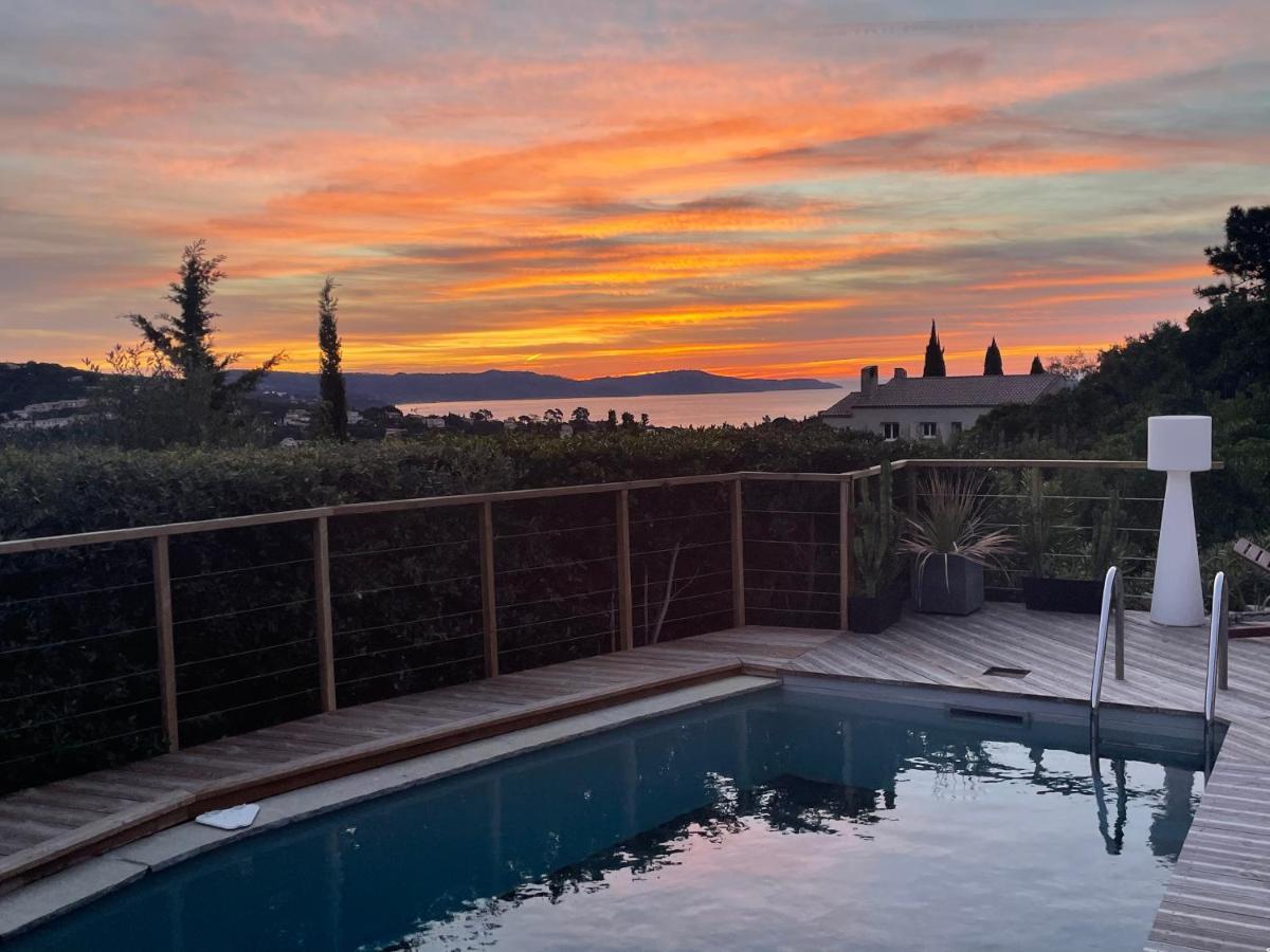Villa Perla Saint-Tropez Cavalaire Sur Mer, 3-5 Chambres, Vue Mer, Piscine Chauffee Avril A Octobre Exterior photo
